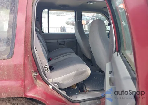 2000 Ford Explorer Xls из США, поврежденный, VIN 1FMZU72X2YUB64879